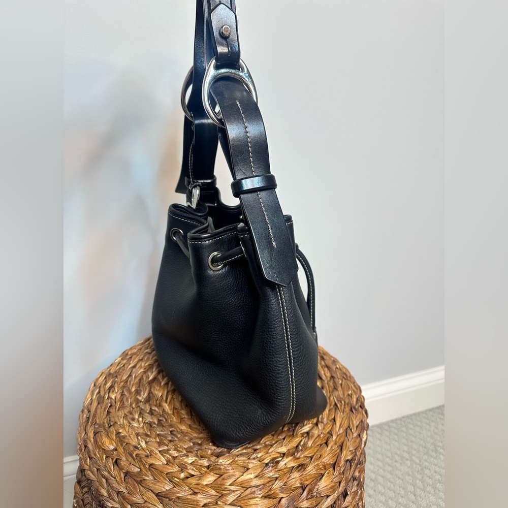 Vintage Dooney & Bourke black full grain leather bucket shoulder bag bucket bag - Picture 5 of 16